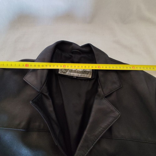Freeland men's black leather jacket blazer size small satin lining like new