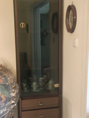 Living room showcase like new crystal cabinet