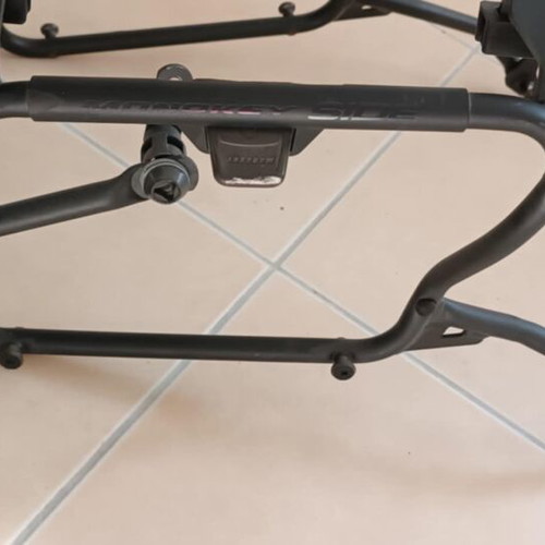 Givi PLXR2139 Side Luggage Rack for Yamaha Tracer 900 Gen 2 like new
