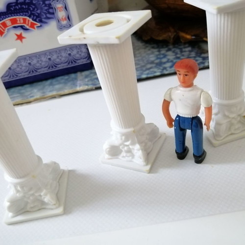 Male figure and columns for cake decoration new