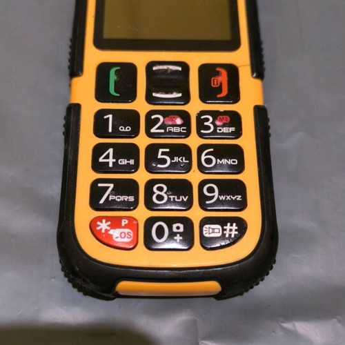 MaxCom phone like new, yellow, durable for tough use