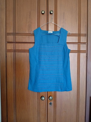 Linen top Mis Biana size 40 like new, blue