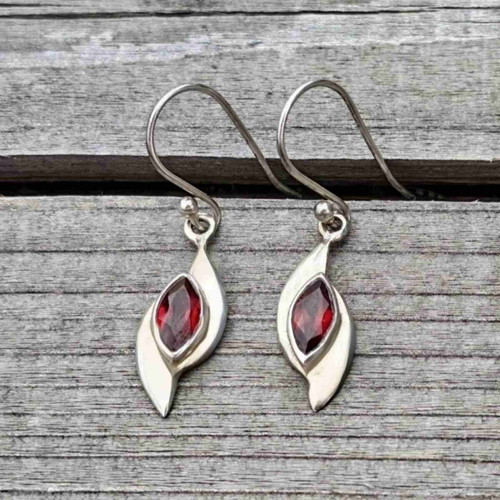 Silver earrings with garnet new