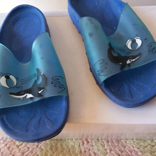 Boys' slippers new, size 30/31, blue
