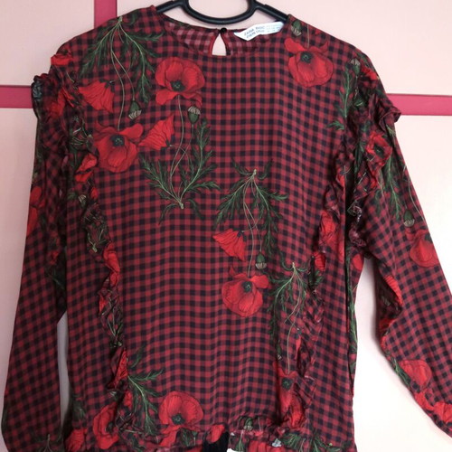 Zara oversized shirt like new, burgundy checkered with poppies