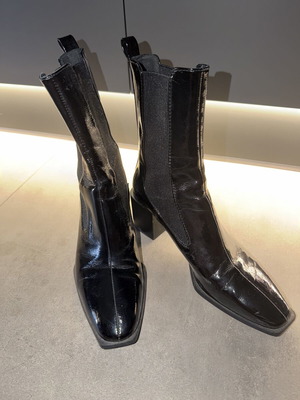 Zara black Chelsea ankle boots like new, size 38
