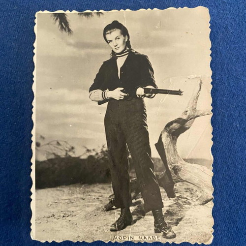 Collectible photos used of foreign actors Marlon Mrando and Korin Kalve
