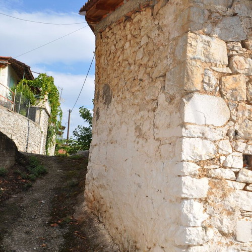 Detached house 350 sqm in Partheni Tripoli with garden and storage