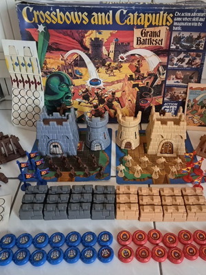Crossbows and Catapults Grand Battleset board game Action GT