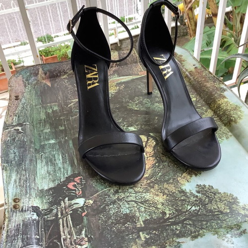 Zara сандали обувки нови, размери 40 и 41, черни