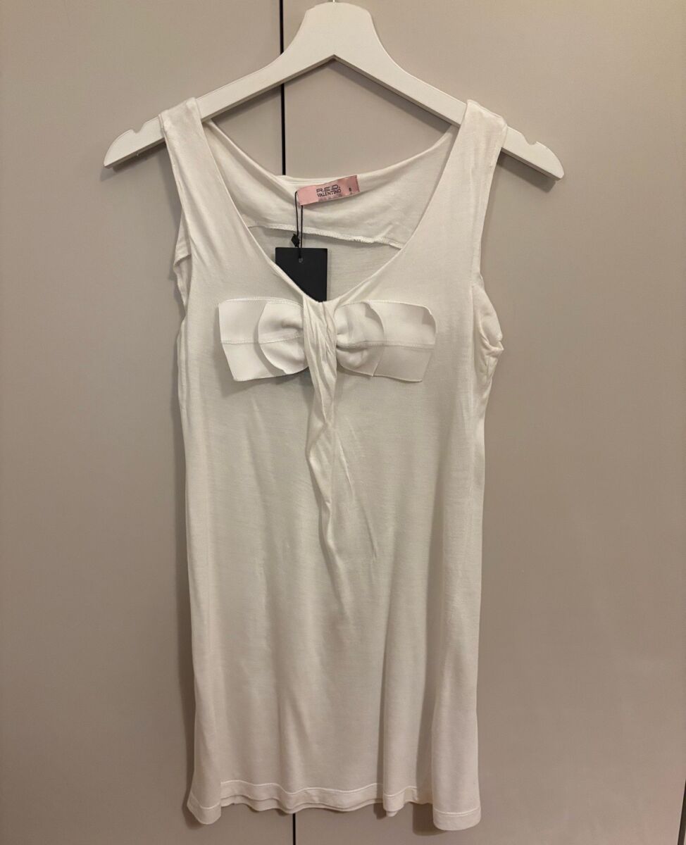 Red Valentino top new with tags, white,… - € 35,00 - Vendora.cy