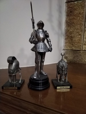 Miniature armor and helmet miniatures new, decorative items
