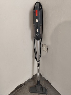 Ηλεκτρική σκούπα στικ Vicko Storm σαν καινούργιο, 600W, καλώδιο 5 μέτρα
