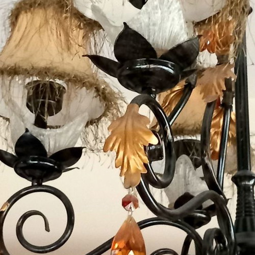 Five-light chandelier used with crystals