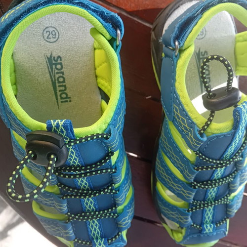 Children's shoes size 29 new