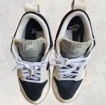 Nike Dunk Low Disrupt women's athletic shoes used, size 40, black/white/beige