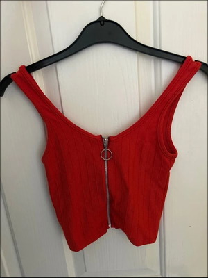 Bershka red t-shirt like new, size S