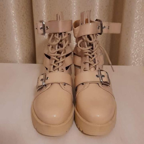 Seastar beige patent leather ankle boots new, size 39