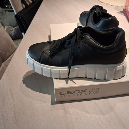 Axel women's sneakers size 37, black with white chunky sole