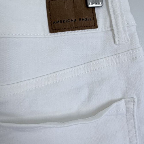 Mini Skirt American Eagle white, like new, size medium