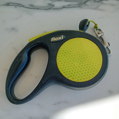 Automatic leash 40cm like new