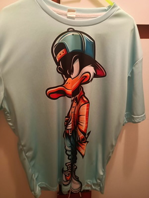 Men's T-shirt 3XL like new with Daffy Duck design