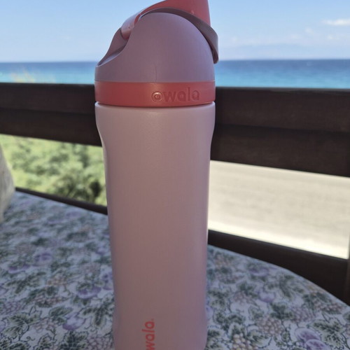 Owala 24oz 710ml water bottle Angel Food Cake like new