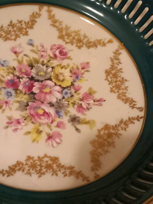 Decorative plate green with gold detail and flowers, new