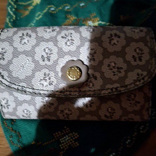 Wallet new