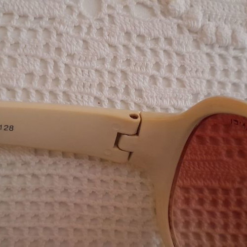Γυαλιά ηλίου Chanel μεταχειρισμένα, άσπρα με στρασάκια