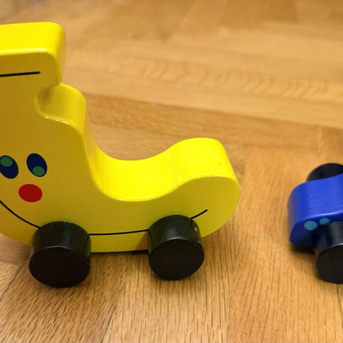 Wooden children's toy cars set of 4 Tiger like new