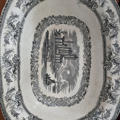 Ceramic bowl used with crack