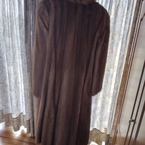 Mink fur coat like new, long, brown, size L