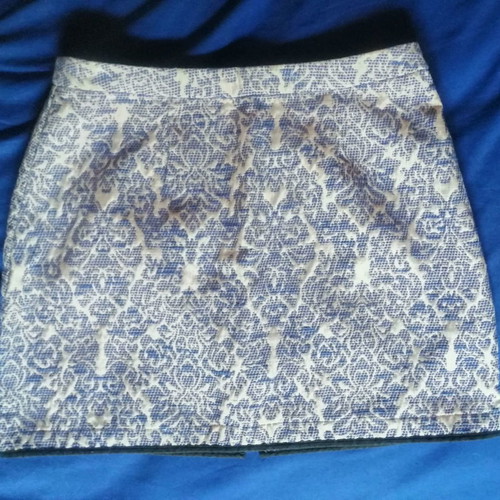 Φούστα New Look embroidery μεταχειρισμένη, μέγεθος S/M, λευκή και μπλε