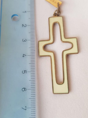 Gregio cross pendant used