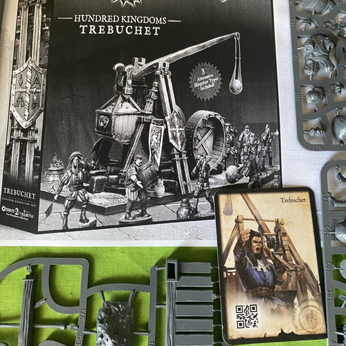 Conquest Trebuchet Hundred Kingdoms like new, with base and card, no box
