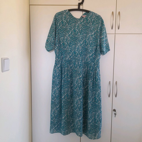 Dress boutique turquoise and white midi length like new