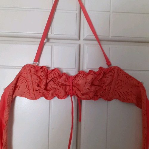 Calzedonia bikini set like new, peach with lace design