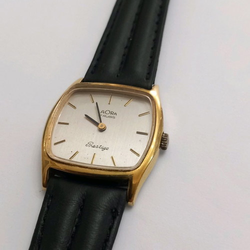 Laora men's wind-up watch in excellent condition Swiss made