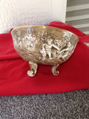 Vintage R.CAPODIMONTE Italy bowl vase new