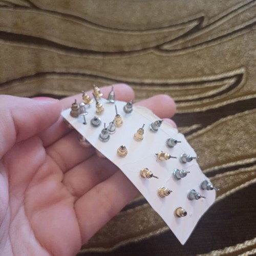 Various earrings new