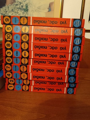 Encyclopedias like new, set of 10 volumes