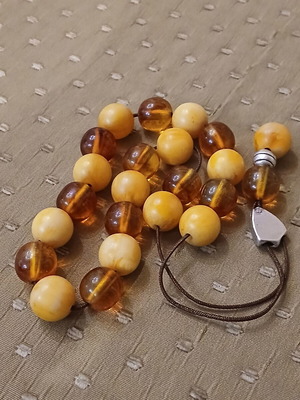 Bakelite Worry Beads used with 23 beads and silver elements