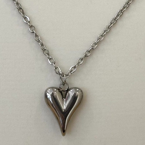 Necklace with thin forsetina chain and heart pendant, new silver