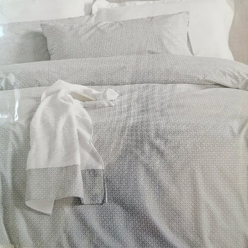 Sinclair bed sheet set 50% cotton 50% polyester new