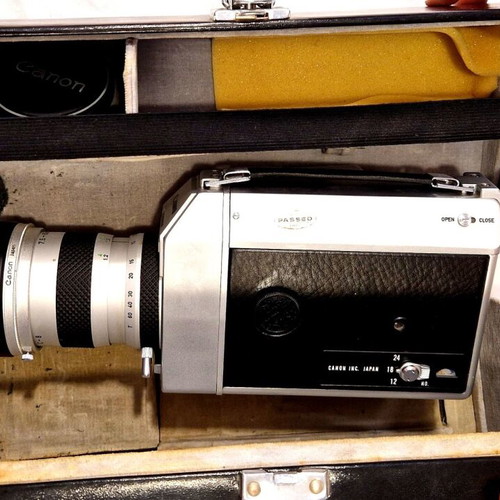 Canon Auto Zoom 814 Super 8 camera set with f/1.4 lens, case & film