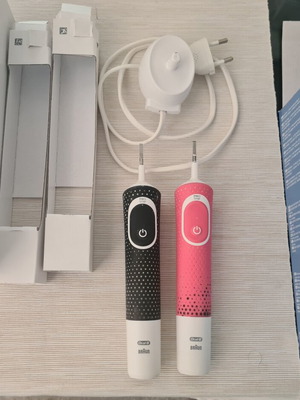 Braun Oral-B Pro 2 ηλεκτρικές οδοντόβουρτσες μεταχειρισμένες με φορτιστή
