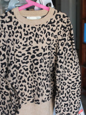 Winter turtleneck blouse like new, beige and black, size M
