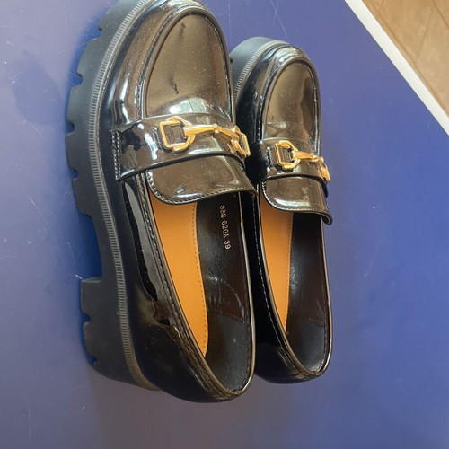 Bozikis patent leather loafers new, women's size 39, black