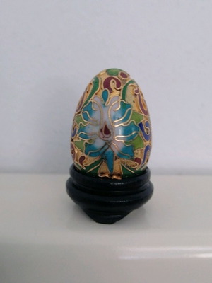 Cloisonné egg like new decorative with brass and enamel
